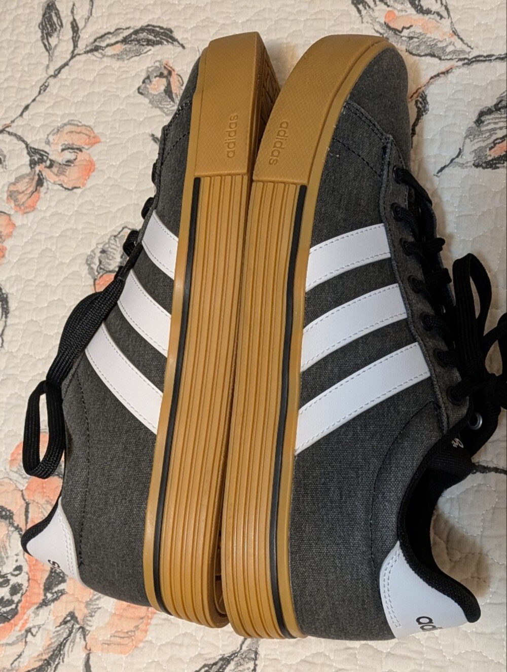 Adidas Daily 4.0 With Box. Unisex. Gray Sneakers with Gum Sole. M 10.5 W 11.5.